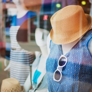 UV- und Hitzeschutzfolie SOL-pl50 platin für Schaufenster