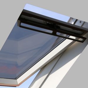 Dachfensterfolie außen SOL‑sky silber dunkel Dachfensterfolie außen SOL‑sky silber dunkel